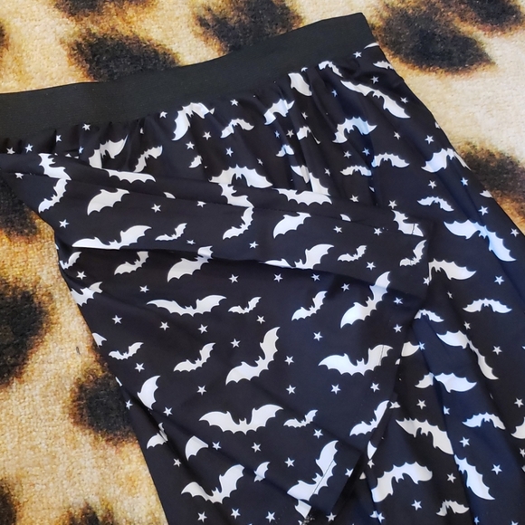 Bat Skirt - Picture 2 of 2